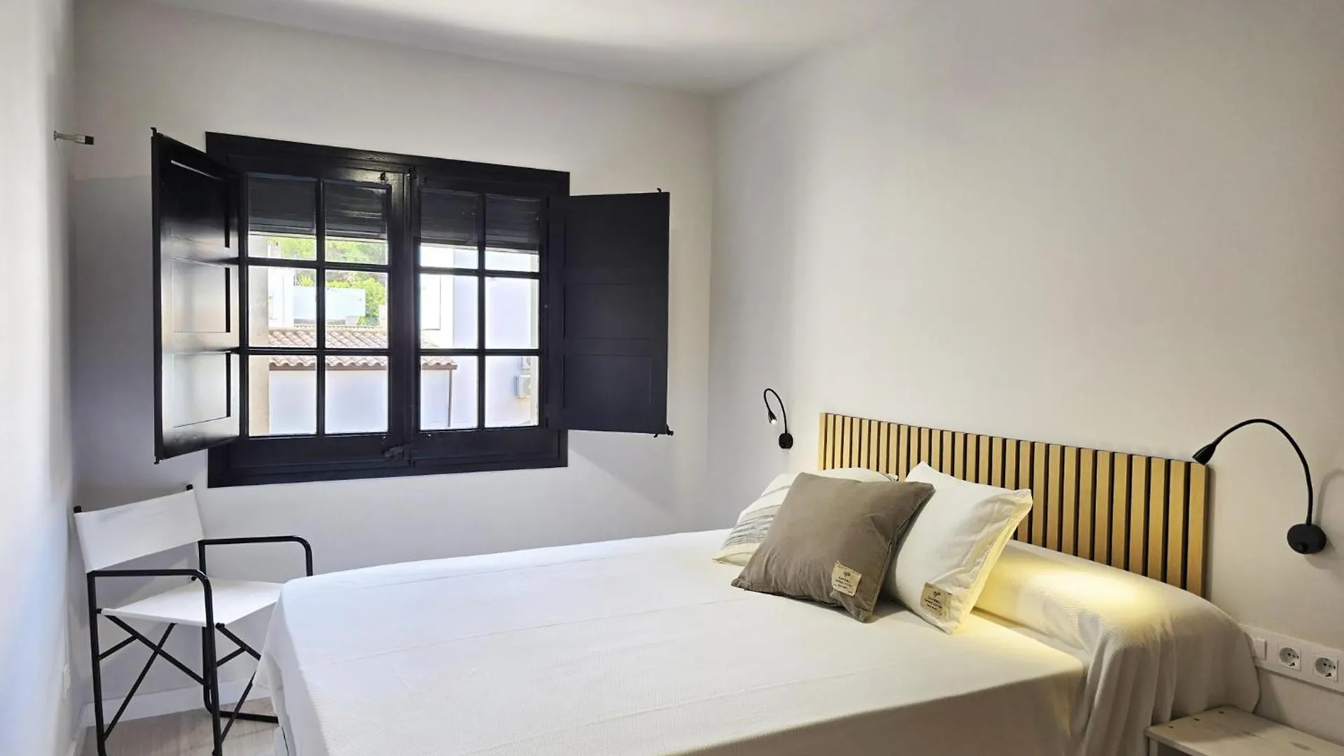 Apartment Near Cala De La Creu Beach L' Escala
